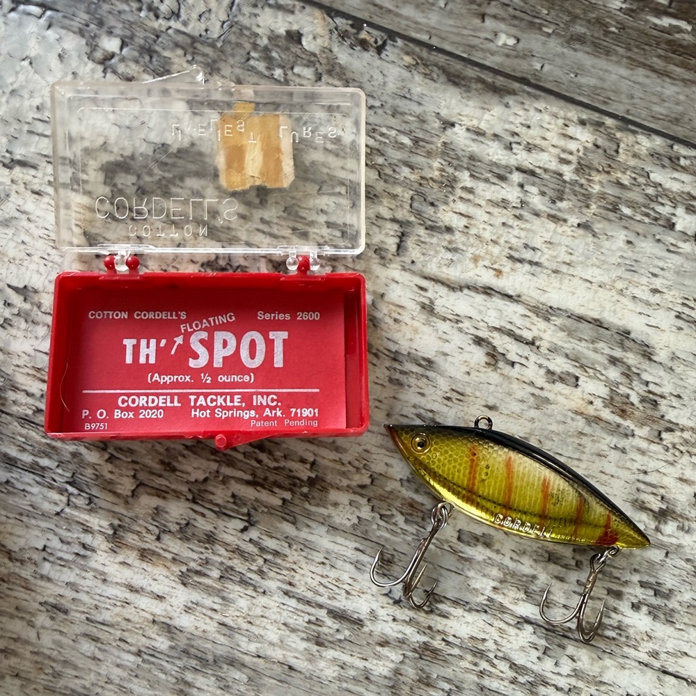 vintage Cotton Cordell "Th' Spot" floating fishing lure, with box